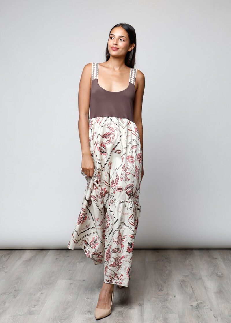 Vestido largo estampado con tirantes anchos y parte superior elástica, moda mujer verano Canarias