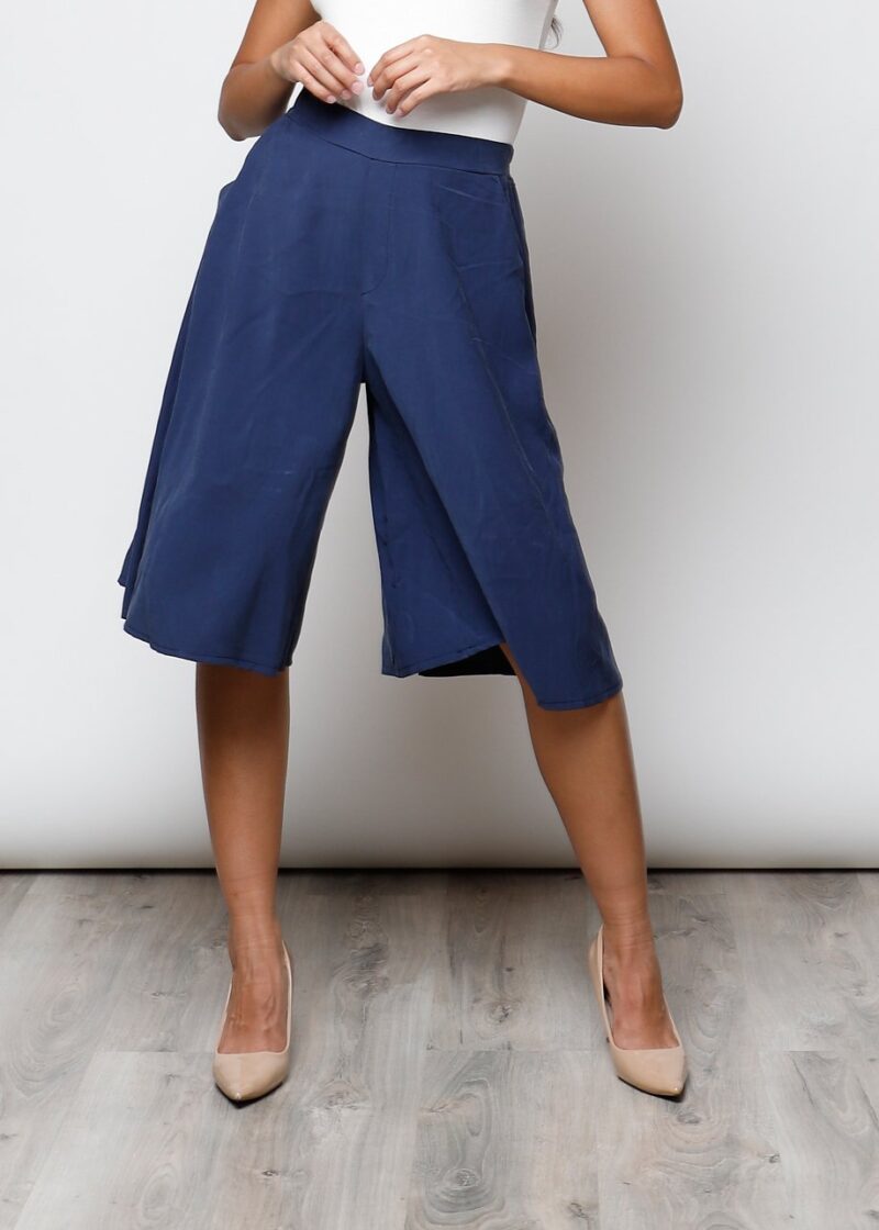 Bermuda Bolonia azul de tiro alto con corte amplio estilo falda-pantalón para mujer