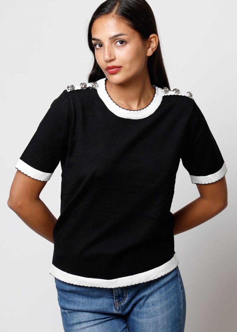 Blusa Loreto negra con detalles blancos y botones joya en hombros para mujer